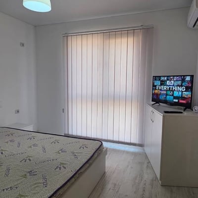 Miete einer komfortablen, möblierten 1-Zimmer-Wohnung, 6. Bezirk, Bukarest, Rumänien